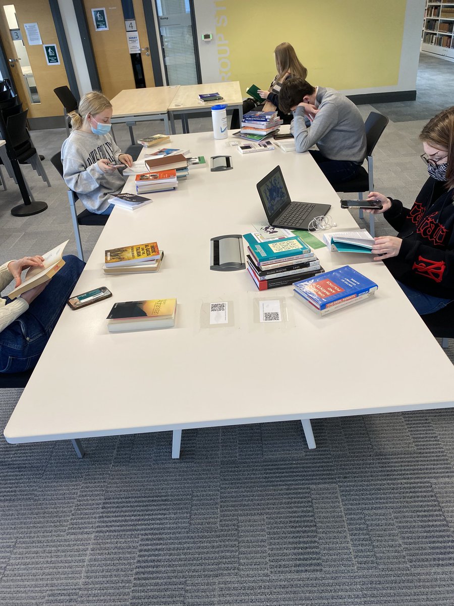 MrWadkinsHist's tweet image. Great day at @StirUni with our Advanced Higher to get resources for their dissertations.

Both myself and @MrsGJReilly were very proud of how well you all did and we are sure that your dissertations are going to be absolutely brilliant!

@McLarenModStuds