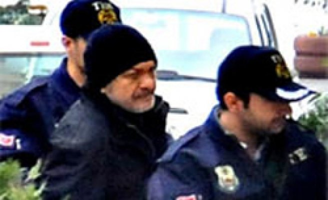 Savaşta mertliği bilirdik kalleşliği hücrede öğrendik:

1995 yılında Kuzey Harekatı için Irak'a sızmıştık. Ve PKK'nın Haftanın kampına girdik. Harekatın bitiminde bir mesaj geldi telsizden, Cudi-Ballıkaya bölgesinde Cemil Bayık ve Sakine Cansız komutasında 250 kişilik çok güçlü+