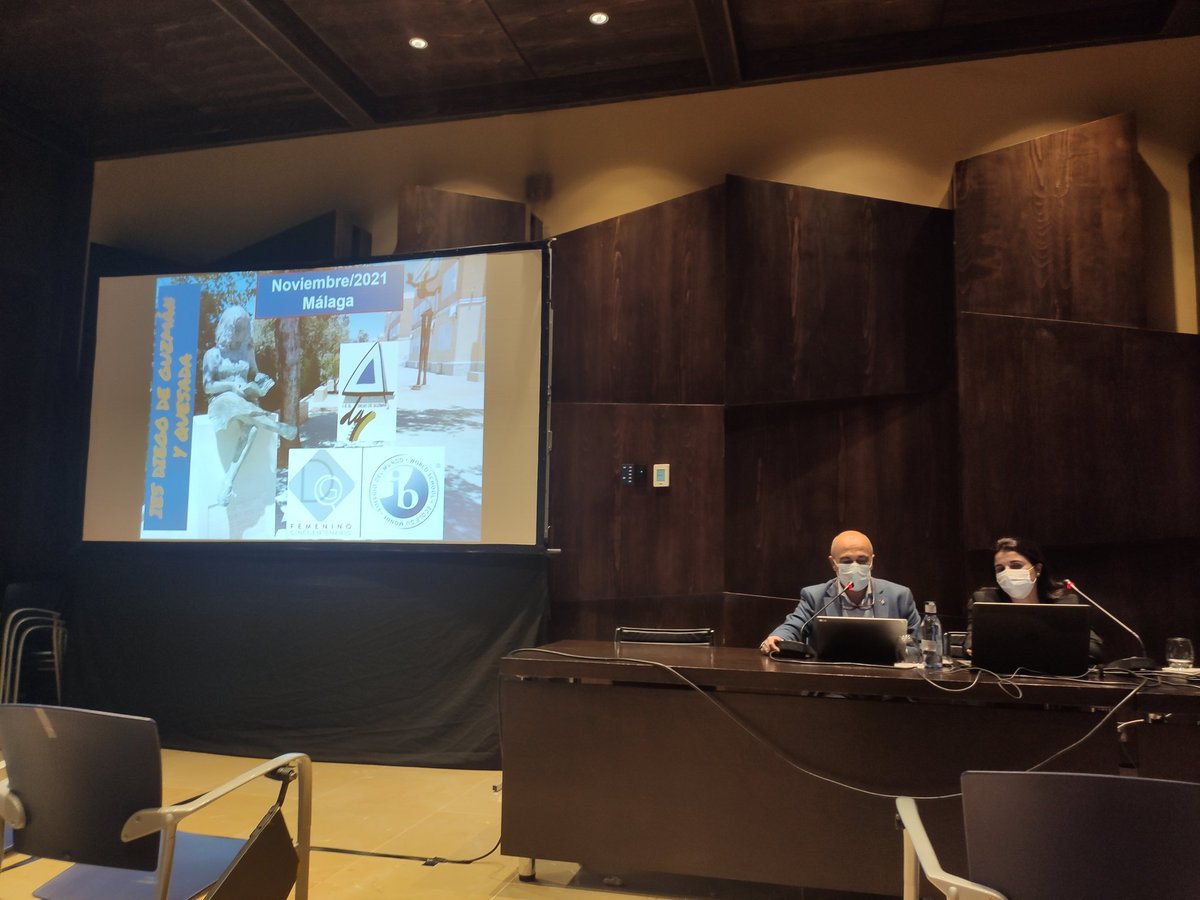 cepdemotril's tweet photo. Seguimos en #CongresoInnovaEduAnd con una tarde llena de experiencias relevantes y proyectos desarrollados en la comunidad educativa andaluza, ejemplo IES Diego de Guzmán y Quesada "Preparando ciudadanos para los retos del S.XXI , magnífico proyecto👏 @FormacProfAnd @ManoliFM https://t.co/tHga78KGxw