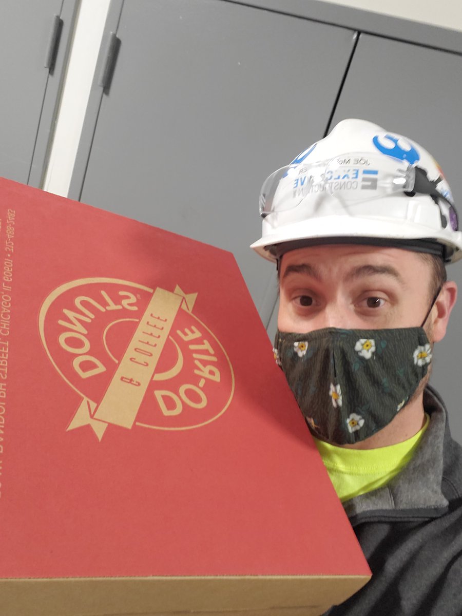 ECIbuild's tweet photo. It's the season of giving thanks, and we're grateful to our team members for their hard work to deliver operational excellence every day! In the spirt of Thanksgiving, we celebrated early with catered breakfast in our offices and jobsites!
#ECIBuild #officeculture #teamwork https://t.co/qzxuyzLk7l