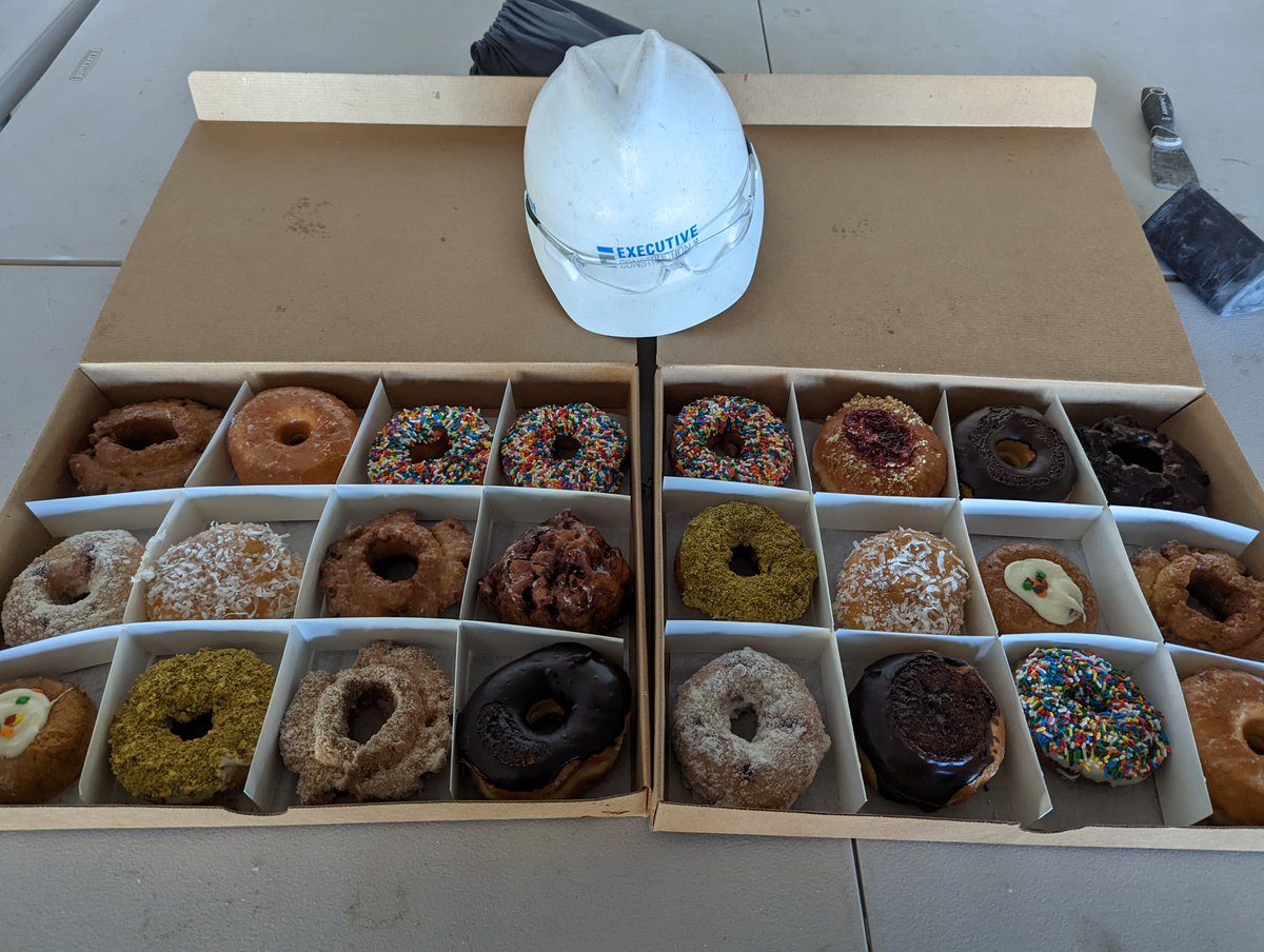 ECIbuild's tweet photo. It's the season of giving thanks, and we're grateful to our team members for their hard work to deliver operational excellence every day! In the spirt of Thanksgiving, we celebrated early with catered breakfast in our offices and jobsites!
#ECIBuild #officeculture #teamwork https://t.co/qzxuyzLk7l