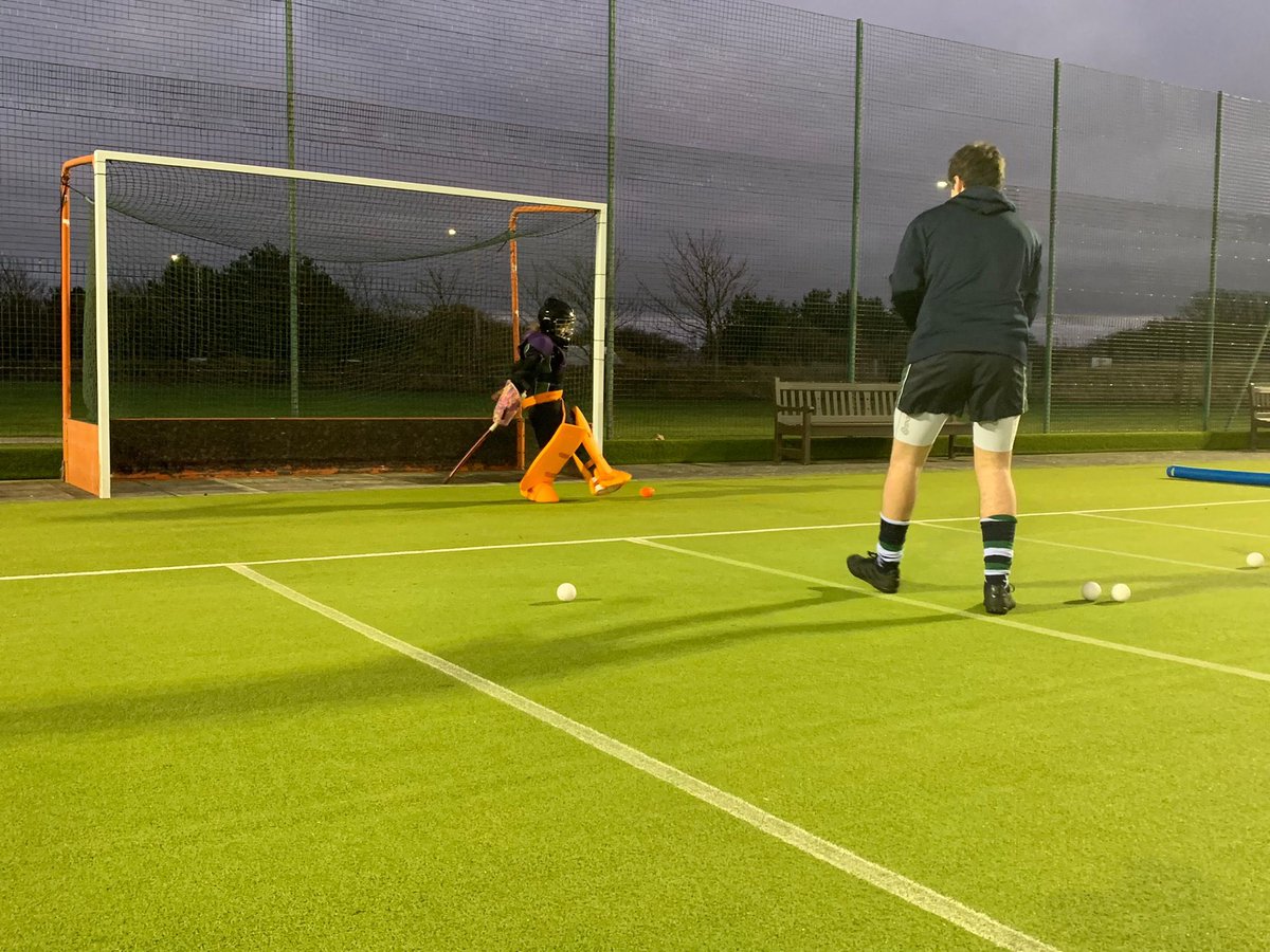 AKSSport's tweet image. Thank you to our Yr11 hockey keeper Cam M for giving up his time tonight, to coach our newest Prep School hockey keeper, Katie W #passingontheknowledge @AKSSchool
