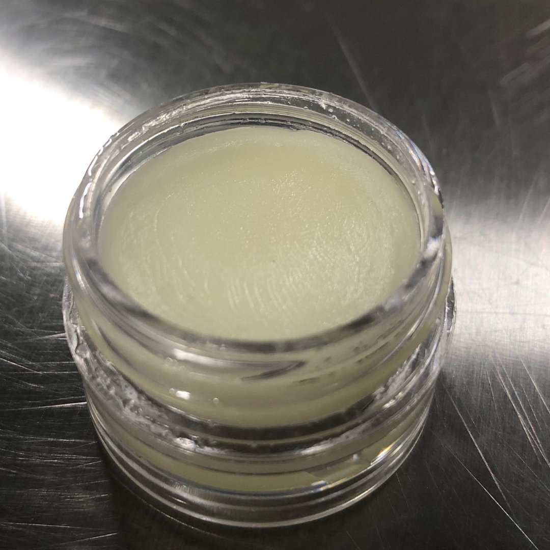 MakingCosmetics's tweet photo. Our Piรฑa Colada Lip Balm (formula No. 1764) is simple to make and extremely moisturizing! ๐ It's made with coconut oil, bees wax, and other nourishing ingredients.
Full formula: https://t.co/Dtw381VFoM
#makingcosmetics #lipbalm #pinacolada #lipcare #fridayformula https://t.co/9Oc9EVYNda