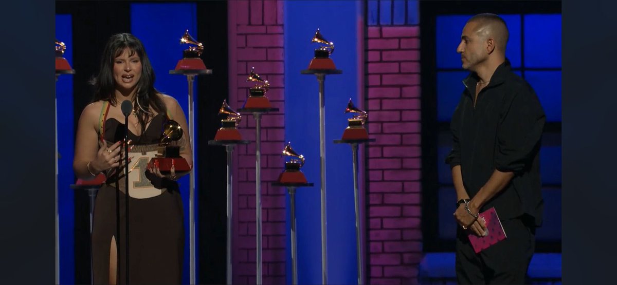 2x <a href="/LatinGRAMMYs/">The Latin Recording Academy / Latin GRAMMYs</a> !!!!!!! 🏆 🏆 !!!
Gracias <a href="/NathyPeluso/">Nathy Peluso</a> <a href="/c_tangana/">El madrileño</a> por compartirme semejantes proyectos 🙏🏻💗