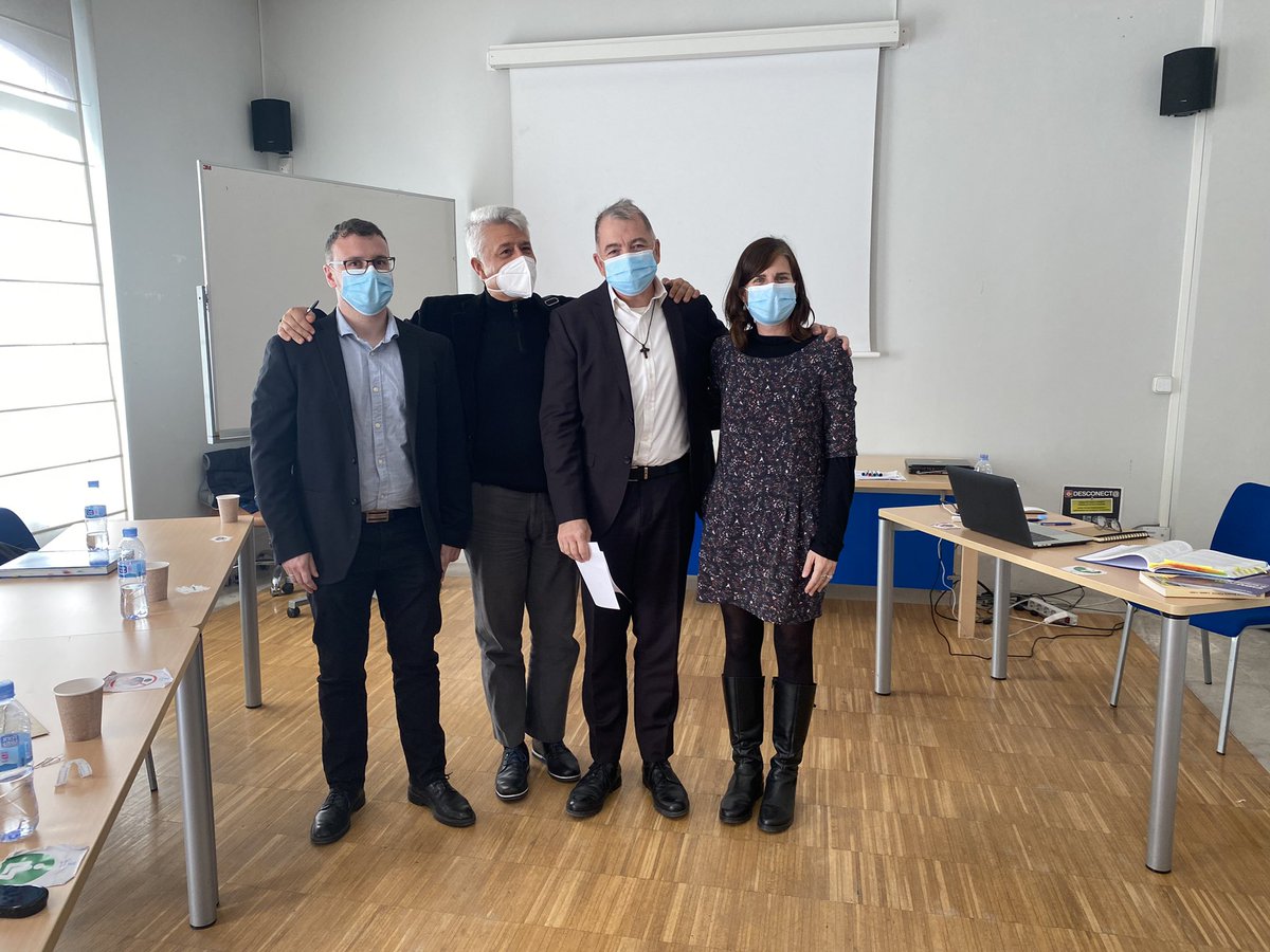 leonardosdb's tweet photo. Enhorabuena @PedroYedrasdb por haber alcanzado el reconocimiento académico del grado de Doctor en Educación por la @UAHes ! Un sobresaliente merecido a tanto trabajo y dedicación 👏🏻👏🏻👏🏻 @SalesianosSSM @SalesianosSMX @salesianosLC @SalesianosEs @MCS_Asidonia https://t.co/evnZ9T8MGj