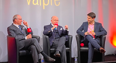 Valpre's tweet photo. @Valpre honorés de recevoir @Bcazeneuve et Pascal Mailhos @Prefetrhone 
👉  #Courage de l'Engagement
Avec @JBCocagne @RCF @RCFLyon pour mener cet Entretien @Valpre #EDV2021 #Courage #Valpre https://t.co/PyJmYdPPlc