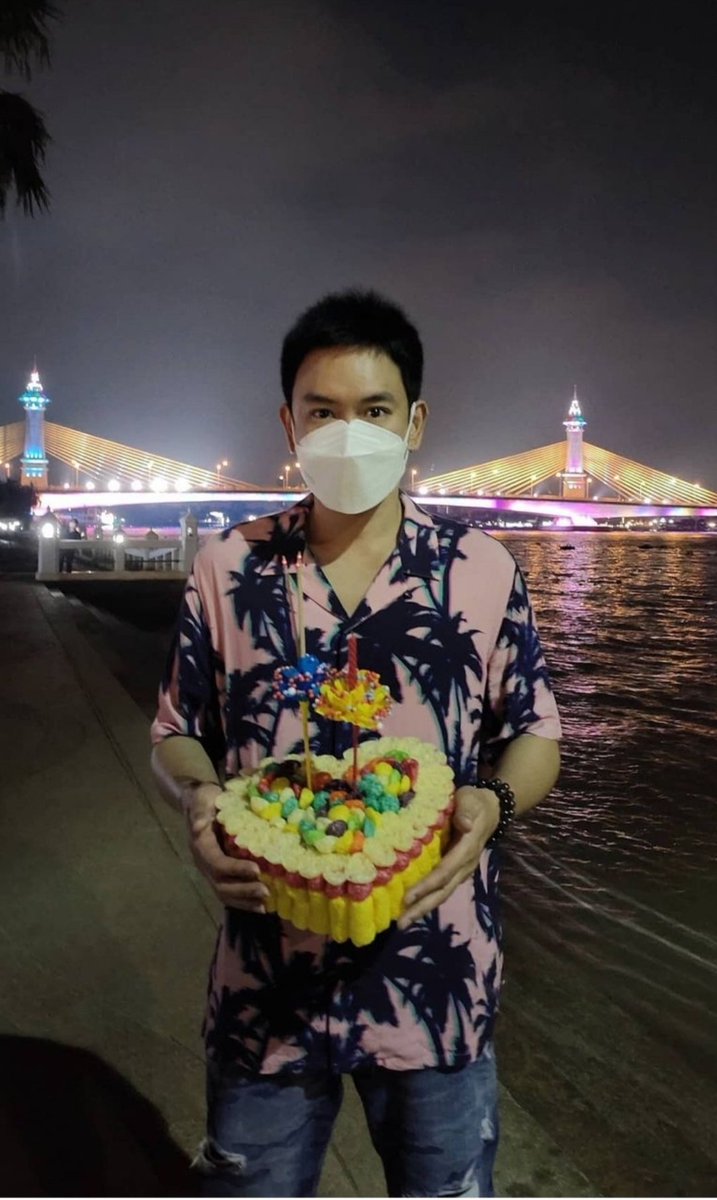 newvanida's tweet photo. อยากลอยกระทง...อยากลอยกะเธอ😍😍😁🤟 https://t.co/wLSDw5ne7T