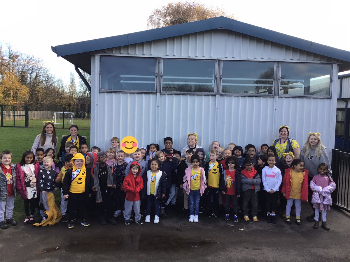 KS1 loved Pudsey day today! We had lots of fun wearing Pudsey ears and spots! Big smiles everywhere! #ChildreninNeed #Pudsey #wearebrightfutures <a href="/BartonCloughY2/">BartonCloughY2</a> <a href="/BartonCloughAC/">Acorn - Miss Law</a>