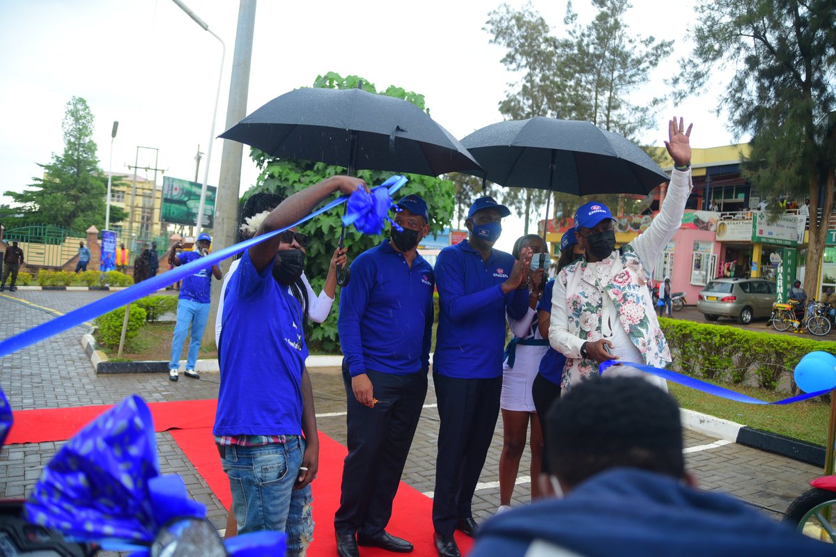 VivoEnergyRw's tweet photo. "NA ENGEN NDI CHEF W'UMUJYI"
#withengenirunthecity #naengenndichefwumujyi #withusyouarenumberone #engenstations #fuelingyourfuture #cleanfuel #qualityfuel #myfuelmypride #visitrwanda https://t.co/55dySqFw9I