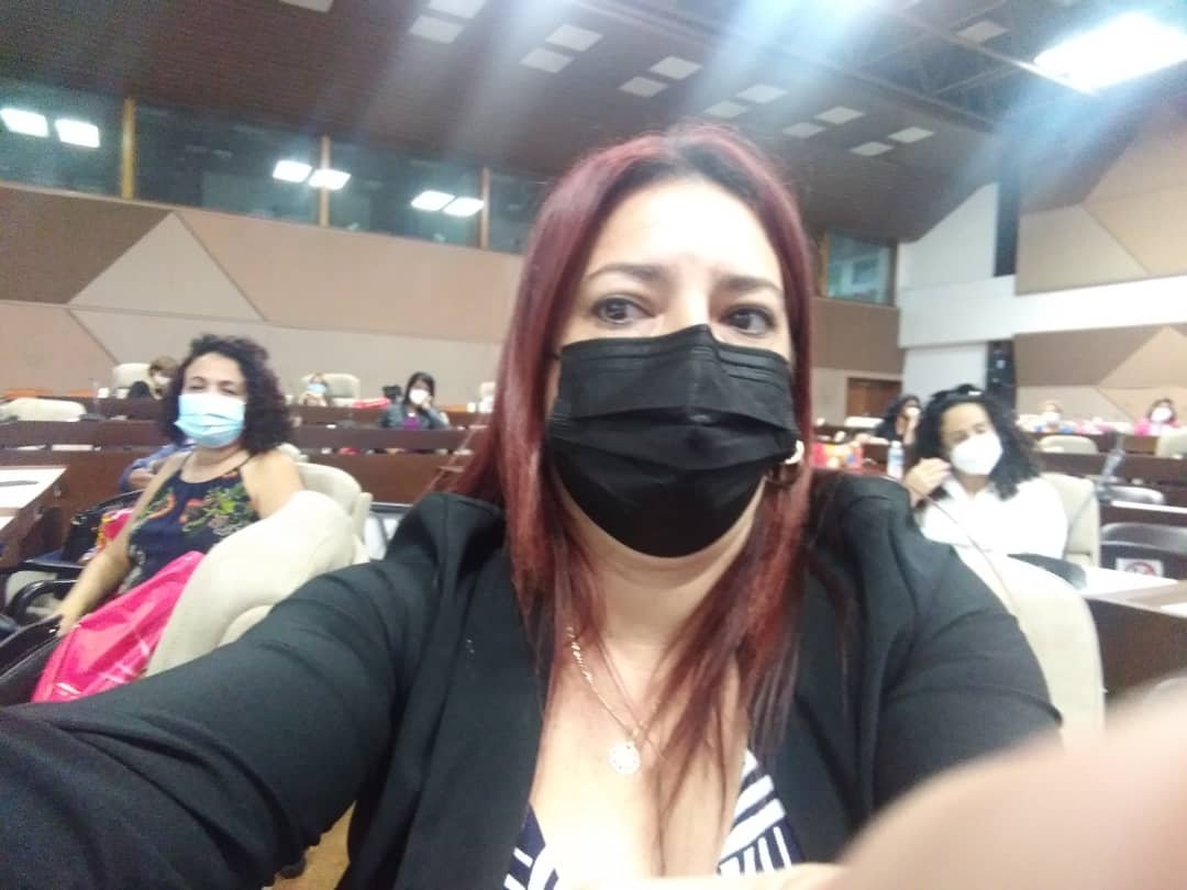 PapasCoSA's tweet photo. Presencia de @Papas_Co en el Encuentro de Mujeres Directivas de @coralsacuba con una ponencia sobre los niños sin amparo familiar que generó amplia sensibilidad y debate.
@ManuelSobrinoM
@DiazCanelB 
@minalcuba 
@CubaVive2021 
@ponlecorazoncu https://t.co/jKqVdk52Si