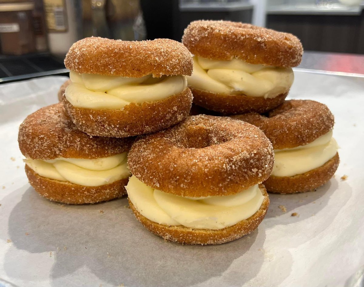 OMG!  Why didn’t we think of this sooner?  Apple Cider Donut Whoopie Pies! @NHLRA @AppleCiderDonut @thecommonmannh @visitnh @NewEnglandInfo @yankeemagazine @nhmagazine #donut #donutlover #appleciderdinut #nhlakes #dessert #NewHampshire #food #nhfoodies #nheats #nhfood
