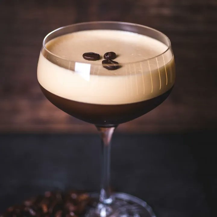 weareottos's tweet photo. Coffee isn’t just for the mornings 
.
.
It can also make a delicious Espresso Martini. 
.
.
How to make one is an added extra to our home barista course. 
.
.
Enquire today hello@weareottos.com 
.
.
#espressomartini #friday #cocktails https://t.co/FPyscw2FZL