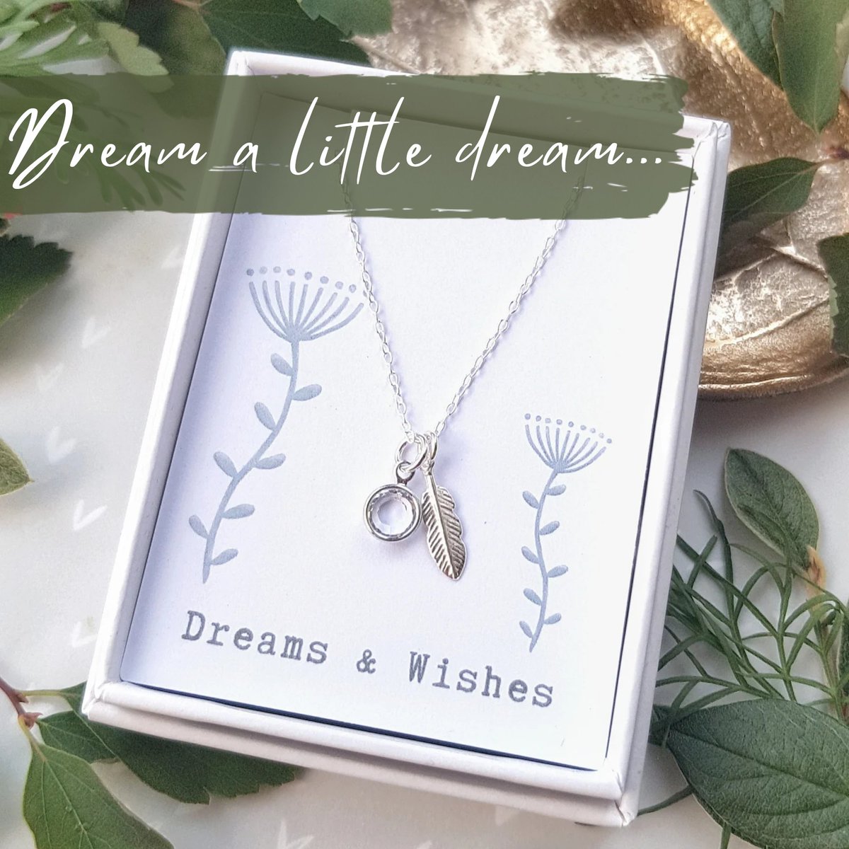 "Behind you - all your memories, before you - all your dreams, around you - all who love you, within you - all you need" 

There's magic in the air! Anyone starting to feel a teeny bit Christmassy? xo
 rebeccahandy.co.uk 💛
#dreamersanddoers
#Wellbeing
#positivequotes