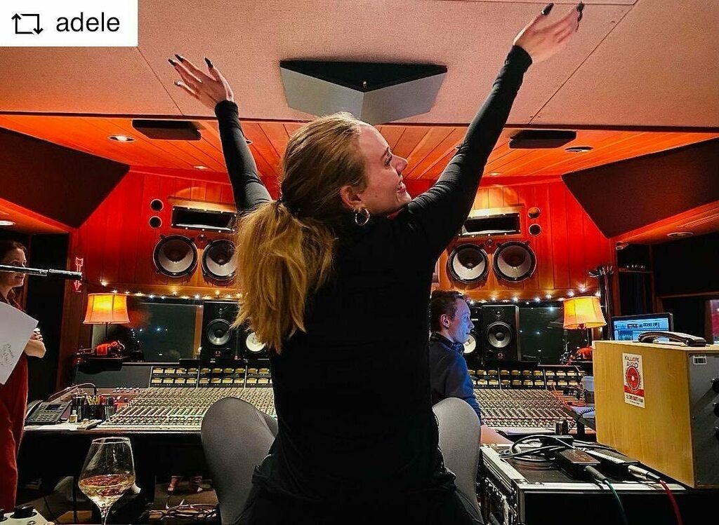 Sony Music Poland tweet media