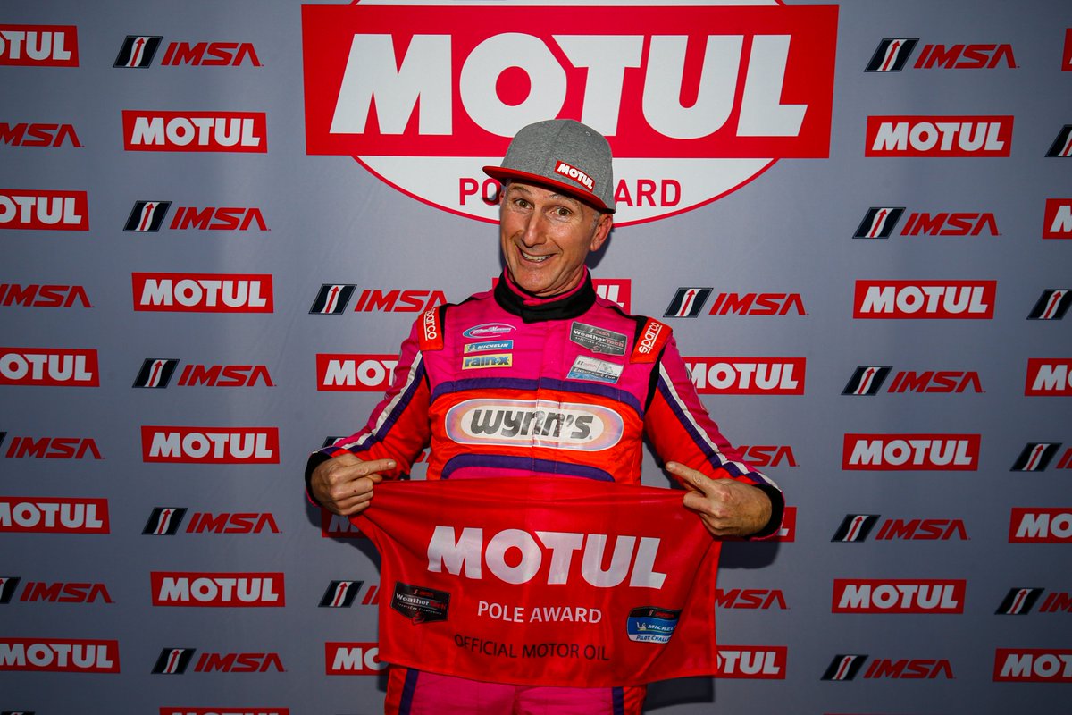 IMSA's tweet image. 🚨RETWEET TO WIN!🚨
 
Retweet this post by Monday, November 22 for your chance to win a @MotulUSA flag autographed by the @motul Pole Award winners from @RoadAtlanta
 
Good luck!
 
#IMSA