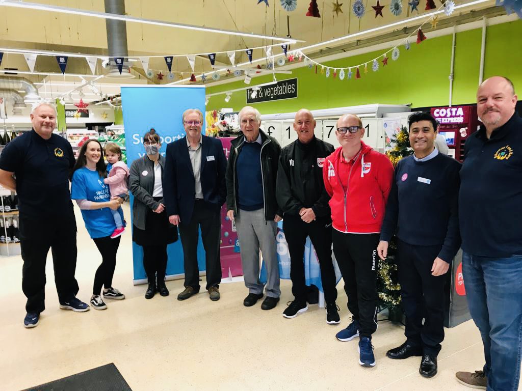 ElEdrissi's tweet photo. Had a  fun time celebrating our local causes pay out day. £19721.66 in total 🎉🎉@lisaboyce7 @JackWcoop @AlisonGladwin1 @coopuk https://t.co/JrgqzvhXXI