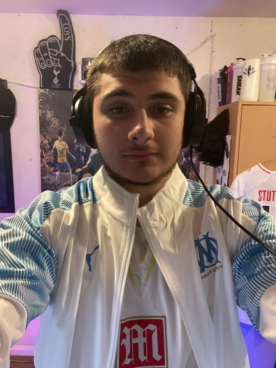 DannyAarons's tweet photo. new jacket https://t.co/oHSkSjd4Hd
