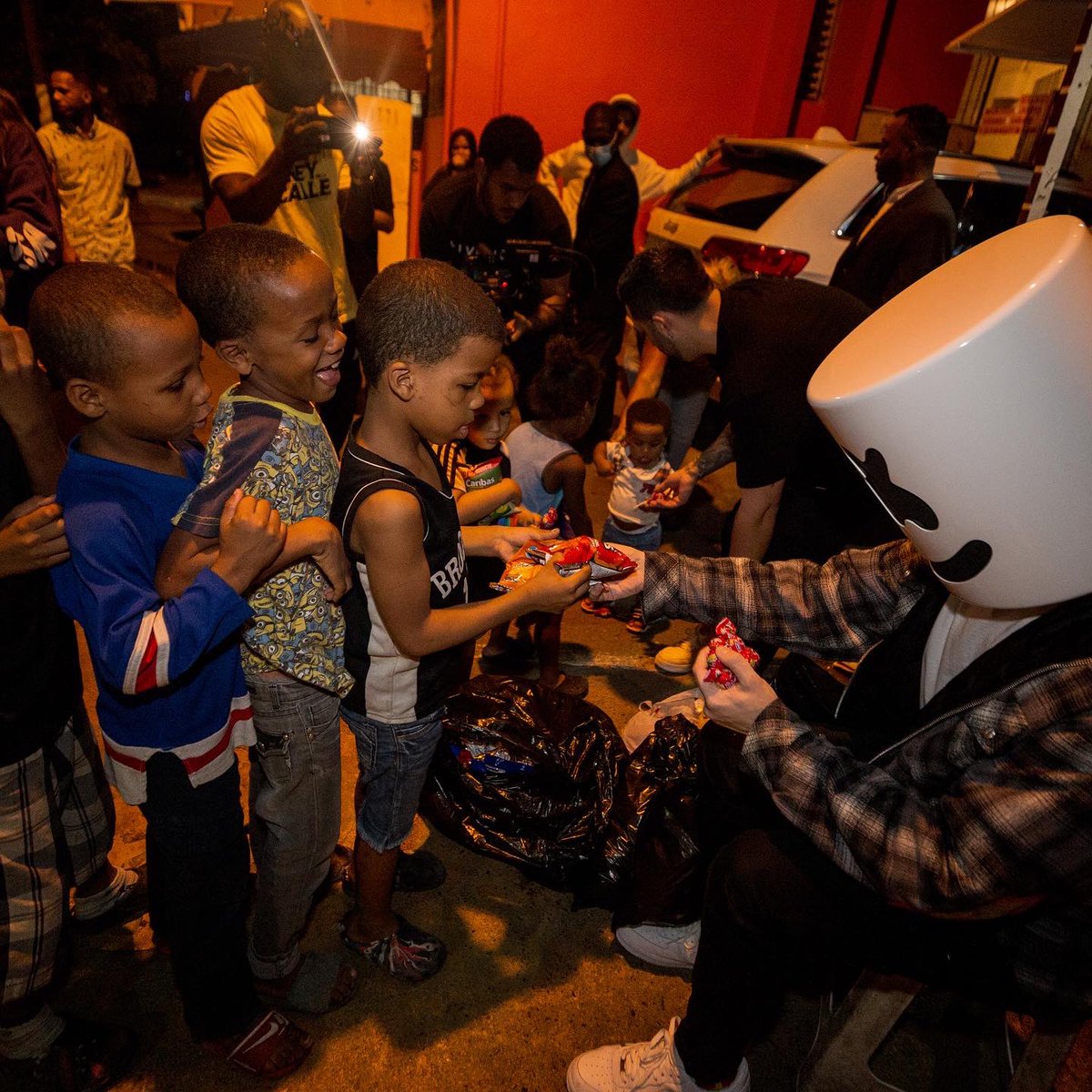 marshmello's tweet photo. Life is a blessing 🙏🏼🇩🇴 https://t.co/0zCeamuQhS