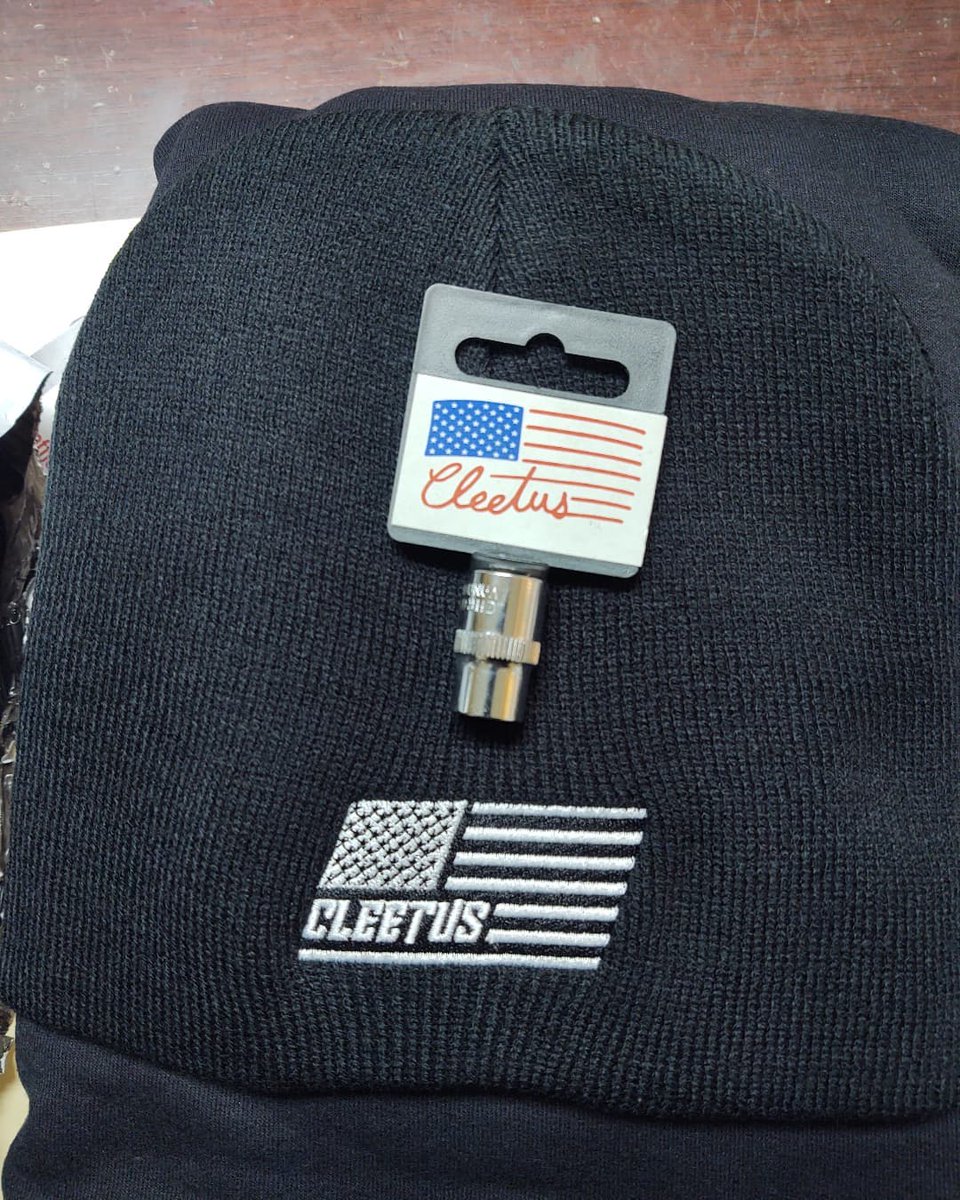 Jmiller8083's tweet photo. Hell yeah Brother! Just got my next set of garrett_1320video Merch in for the winter and just in time for Lemullets tonight. #cleetusmcfarland #lemullets: https://t.co/YV3rfFHjW5 https://t.co/cQAHaNzIFL