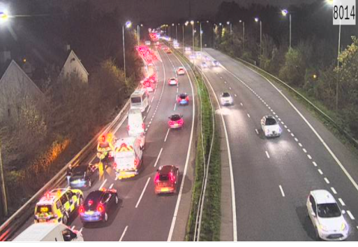 TrafficWalesS's tweet photo. Congestion⬇️

#A470 travelling Southbound between Taff's Well and Coryton.

#M4 J32 Coryton Roundabout. 

Allow additional time for your journey if you're travelling this evening. https://t.co/pdBxBMD1te