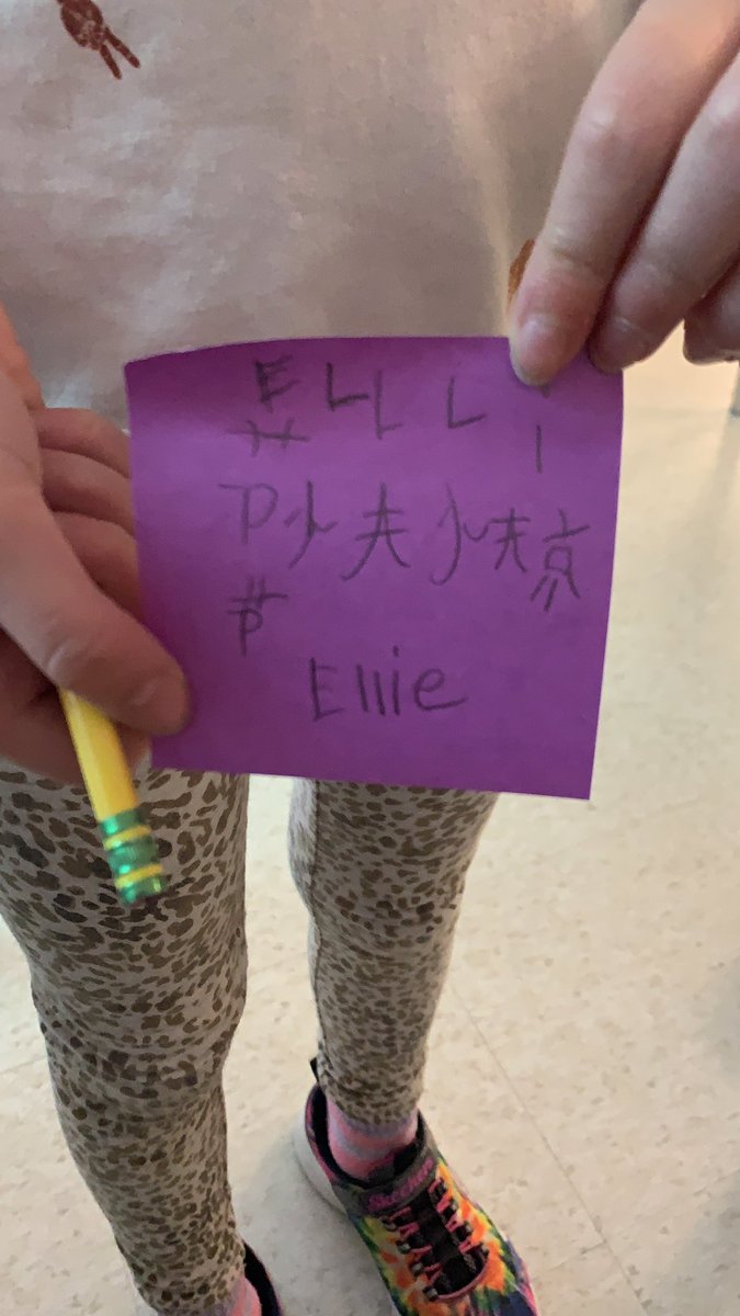 mrsflewelling27's tweet photo. Practicing writing our names in Chinese, as we learn about the celebration of #ChineseNewYear! #grade2 #socialstudies #celebrations https://t.co/r9M2wrZEsS