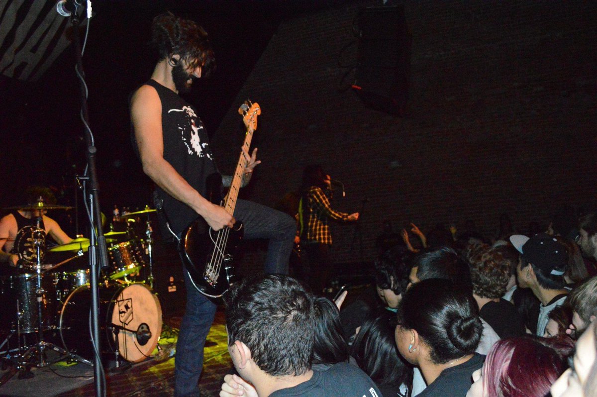 in_shane_ity's tweet photo. @croetter i found these pictures I took of you guys at a show in 2014 with @ThePlotInYou @fitforaking and @fortodayband  . It was a wild time, I was like 15! https://t.co/OGxnPEnqck