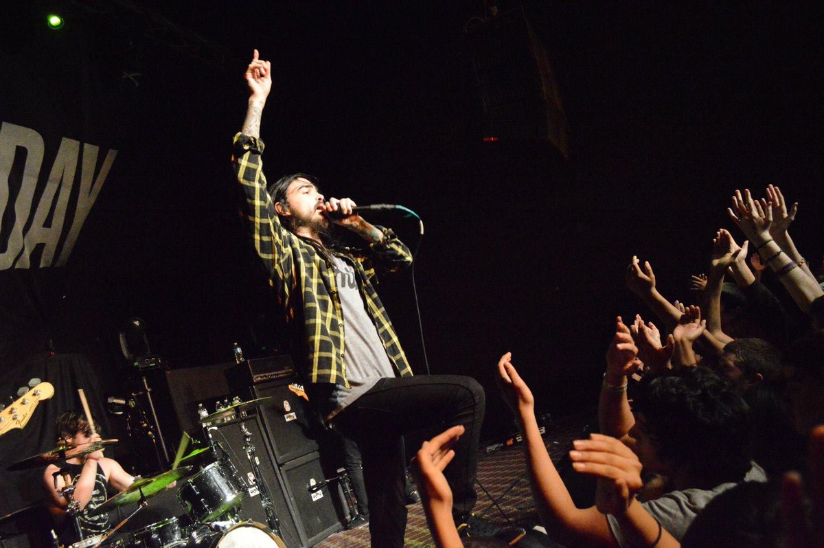 in_shane_ity's tweet photo. @croetter i found these pictures I took of you guys at a show in 2014 with @ThePlotInYou @fitforaking and @fortodayband  . It was a wild time, I was like 15! https://t.co/OGxnPEnqck