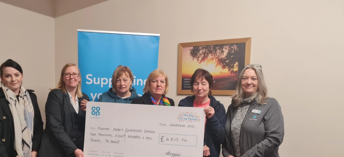 Had the best morning at our @CoopFuneralcare branch in Sheerness celebrating paying out a fantastic amount of money to our local causes. 🎉😊💙 @KerryPinnegar   #onecoop #localcommunityfund #100million #ItsWhatWeDo
