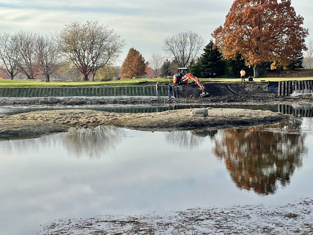 CRLutzkeGolf's tweet photo. Restoring one of #PeteDyes infamous railroad tie walls for @PurdueSports on the Kampen Course. “You’re either up, or you’re down” -Pete Dye https://t.co/6nbxklMPf0