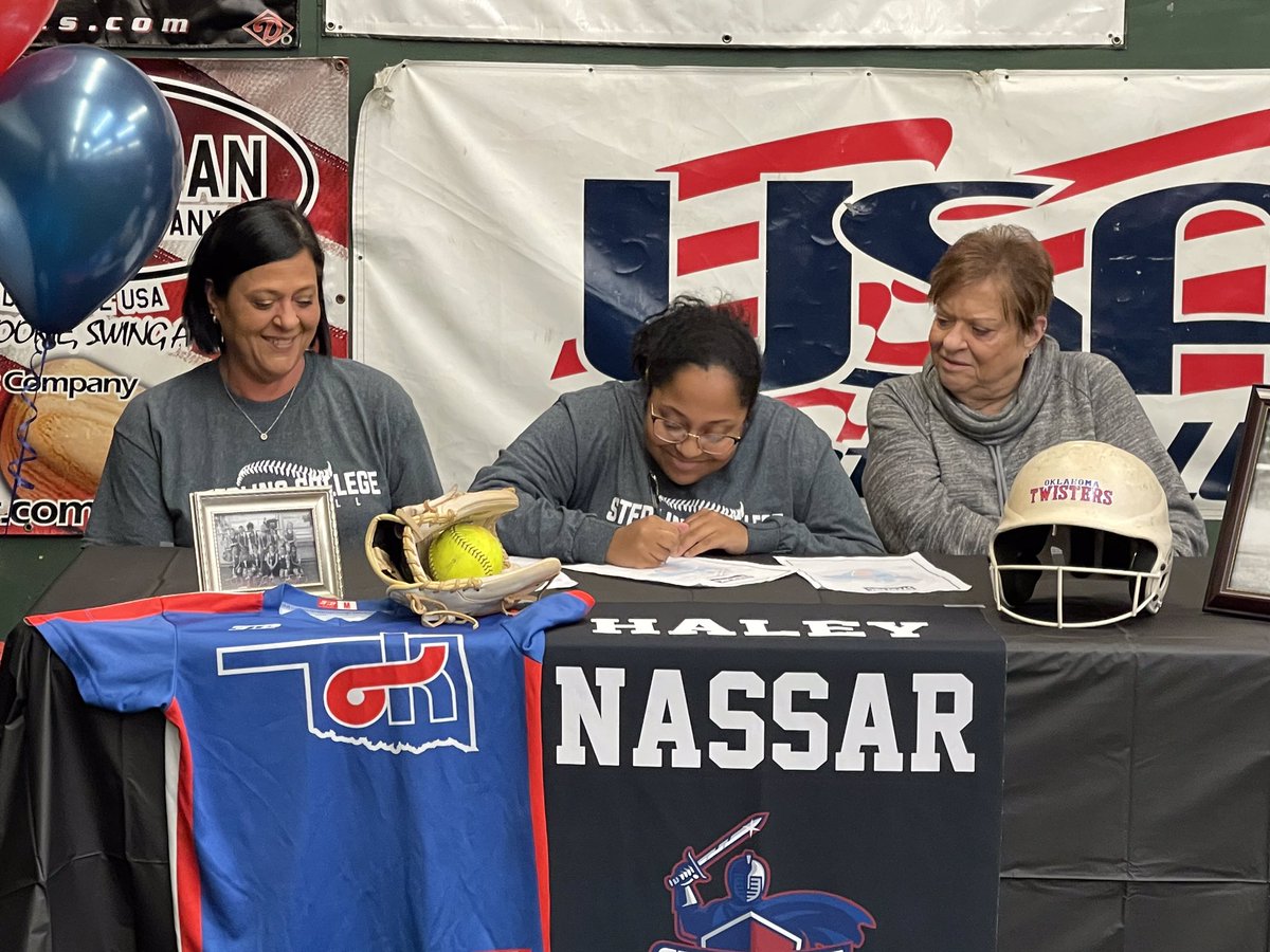SCWarrior_SB's tweet photo. It’s OFFICIAL!! 🥳 Congratulations to 2022 Haley Nassar on her signing day!! We are so excited to have you apart of our Sterling softball family! https://t.co/YH1OBLcN1h