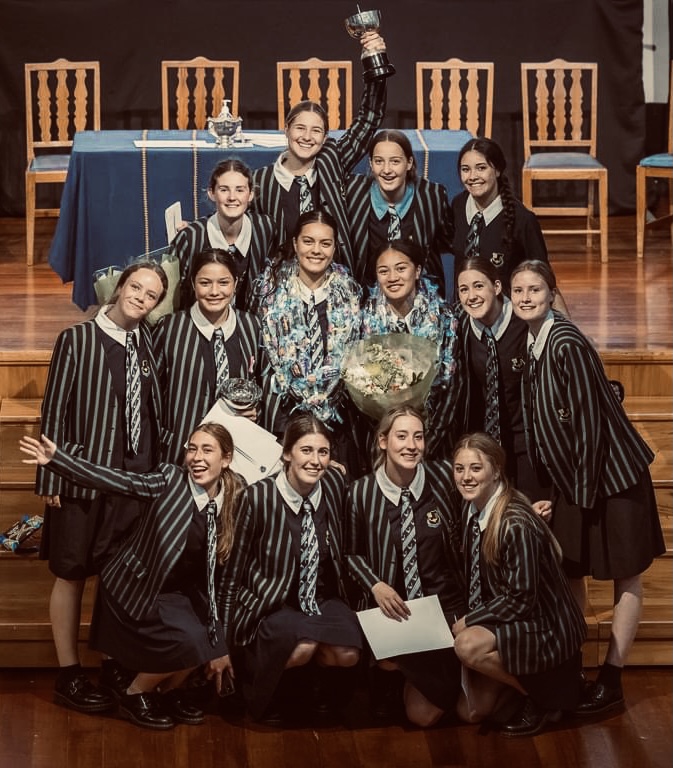 Lilly Taulelei tweet media