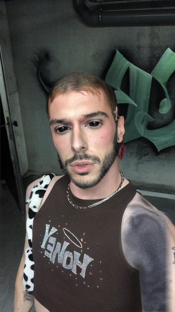 peentis girls (@prinsesdylan) on Twitter photo 