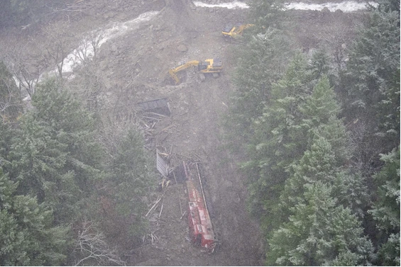 so__freckled's tweet photo. CN says up by end of the month, CP other side of Christmas

But we are "not out of this by a long shot": Up to 100mm of rain forecast for British Columbia

https://t.co/V54jDOfMjP https://t.co/VpafBU8Ahx