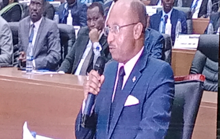 Ikiriho's tweet photo. #Burundi #FNDB2021. Fin du dernier exposé qui portait sur "la gestion efficace de l'aide au développement", présenté par l'Amb. Hermenegilde Niyonzima. 

Pour le moment, le PM du @BurundiGov passe en revue les différents thèmes, dégageant ce que le #Burundi va en tirer https://t.co/wjsdv3UQNS