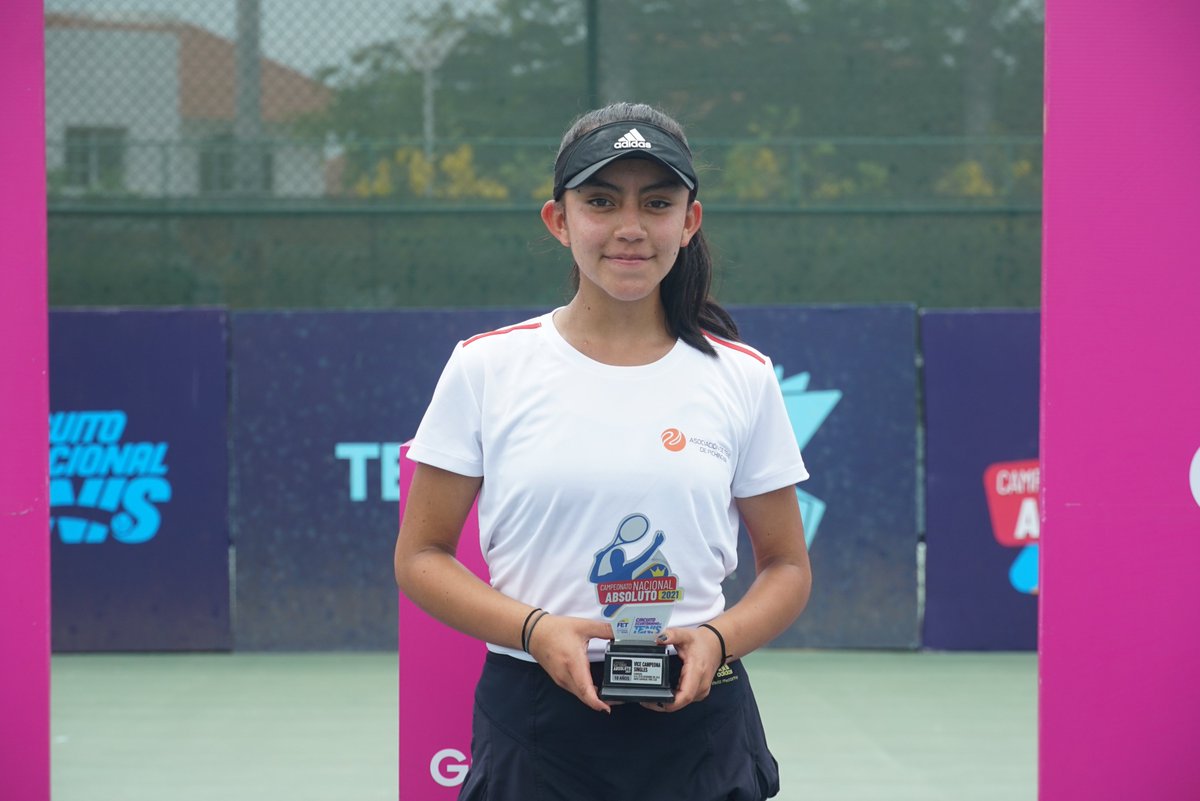 FETenis's tweet photo. CAMPEONATO NACIONAL ABSOLUTO 2021
14-21.NOVIEMBRE/ ANEXO GUAYAQUIL TENIS CLUB 

🏆Final damas 18 años
🥇Ivanova Lucero (TUN) a 🥈Cinthya Puetate (PIC) 6-0, 6-4

Gracias al auspicio de
@BancoGuayaquil @TelconetLatam @LoteriaNacJBG @marathonsports_ #RobinSoderling https://t.co/Cn9vwQ0FtQ