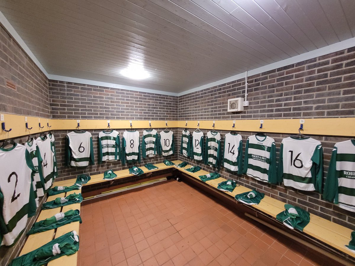 CeltsCpd's tweet photo. 🤍💚⚽️ Barod am y gêm fory ⚽️💚🤍 #Celts https://t.co/pnzTgO6KvI