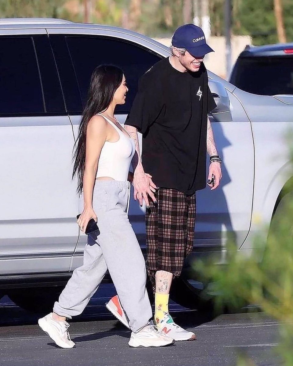 BcrWorldwide's tweet photo. Kim Kardashian and Pete Davidson's romance is officially on! New couple caught holding hands during an intimate outing in Palm Springs. 😎 https://t.co/yenviv8hAB