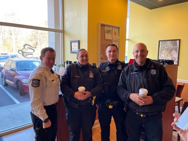 WaterburyPD's tweet photo. We enjoyed great coffee and conversation with the community this morning during our "Coffee with a Cop" event at Cheshire Coffee, Waterbury. #CoffeeWithACop #cheshirecoffee #wtbypd #waterburyct #CommunityPolicing #mountedpolice #WPDCARES https://t.co/Hej5VK0Qx6