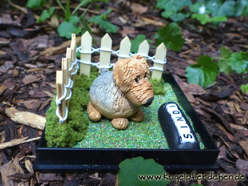 Pferdenase's tweet photo. Kugelpferdchen-Hund nach Fotovorlage in Zaunbox mit Name in Würfelchen 🤩

Dein Tier nach Foto als original Kugelpferdchen® - Miniatur?

https://t.co/1KrhShvJaN

#pferde #pferd #geschenk  #andenken #hund #katze #katzen #hunde #geschenkidee #weihnachten #xmas #geschenkideen #tiere https://t.co/L7CP6bFz8F