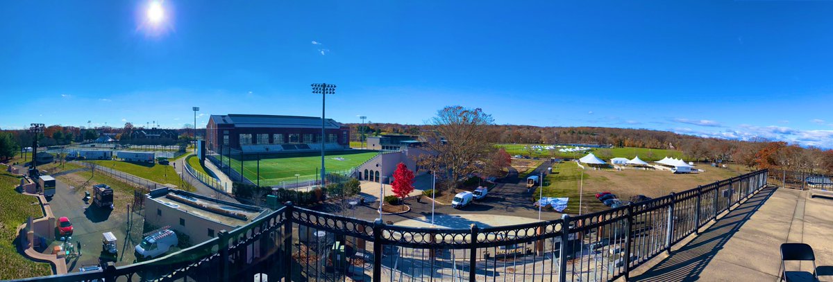 danielle_upham's tweet photo. Gameday prep never looked so good! @yalefootball #ThisIsYale #TheGameWeek https://t.co/Sv4y9OpbXL