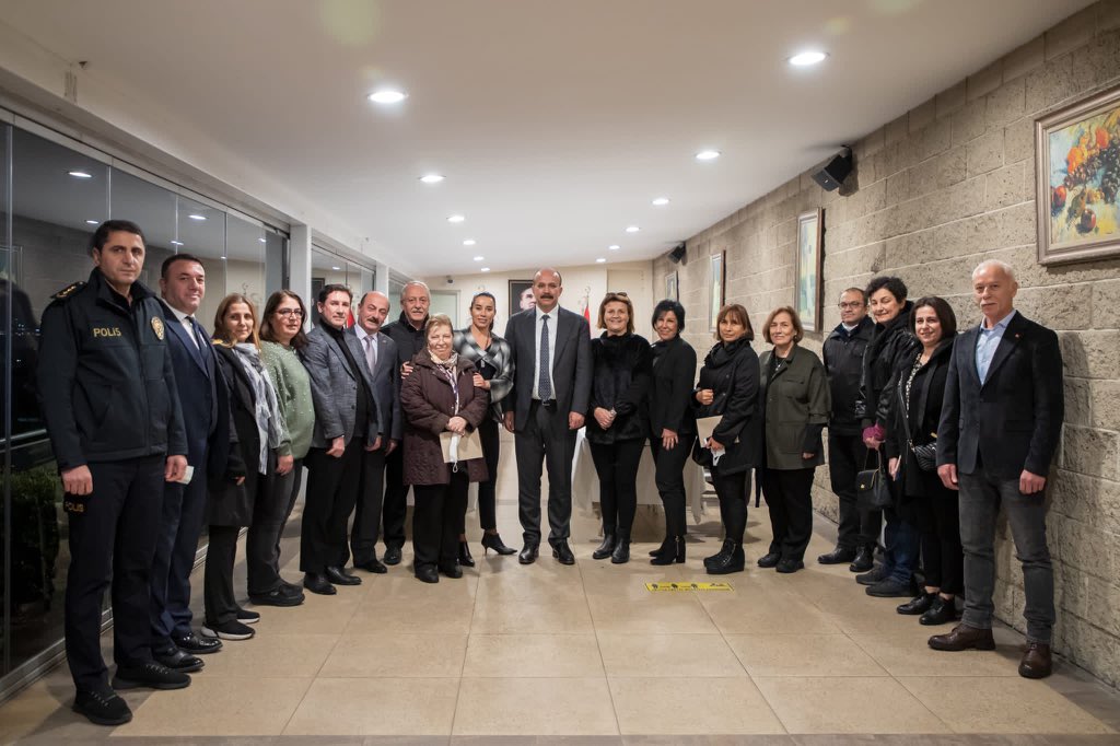 istanbul_EGM's tweet photo. İl Emniyet Müdürümüz 
Sayın Zafer AKTAŞ, 
Beşiktaş İlçesi mahalle muhtarlarıyla bir araya gelerek istişare ve değerlendirme toplantısı gerçekleştirdi. https://t.co/9hI8tVKPzg