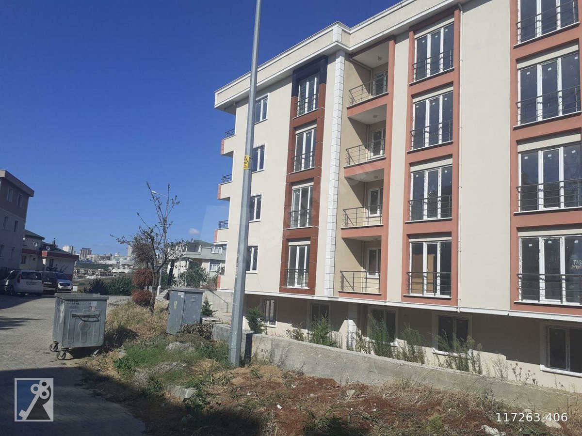siteilanlar's tweet photo. 📍BEYLİKDÜZÜ GÜRPINAR MAHALLESİNDE SİTE İÇERİSİNDE FULL LÜKS DAİRE

👤Volkan DURSUN
📌REALİTE YATIRIM GYO
📞0533 356 89 73

#️⃣ İlan No: #1003852
ℹ️ https://t.co/GB6p8TsRGj

#emlak #daire #satilik #kiralik #esenyurt #beylikdüzü #beylikduzu #büyükçekmece #istanbul #realestate https://t.co/etQn3MSM3d