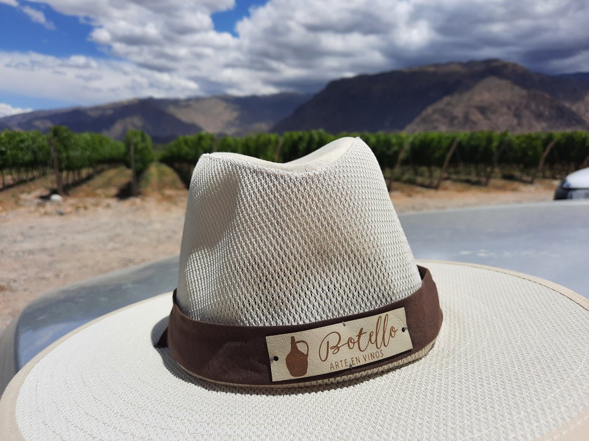 Botello - Arte en Vinos tweet media