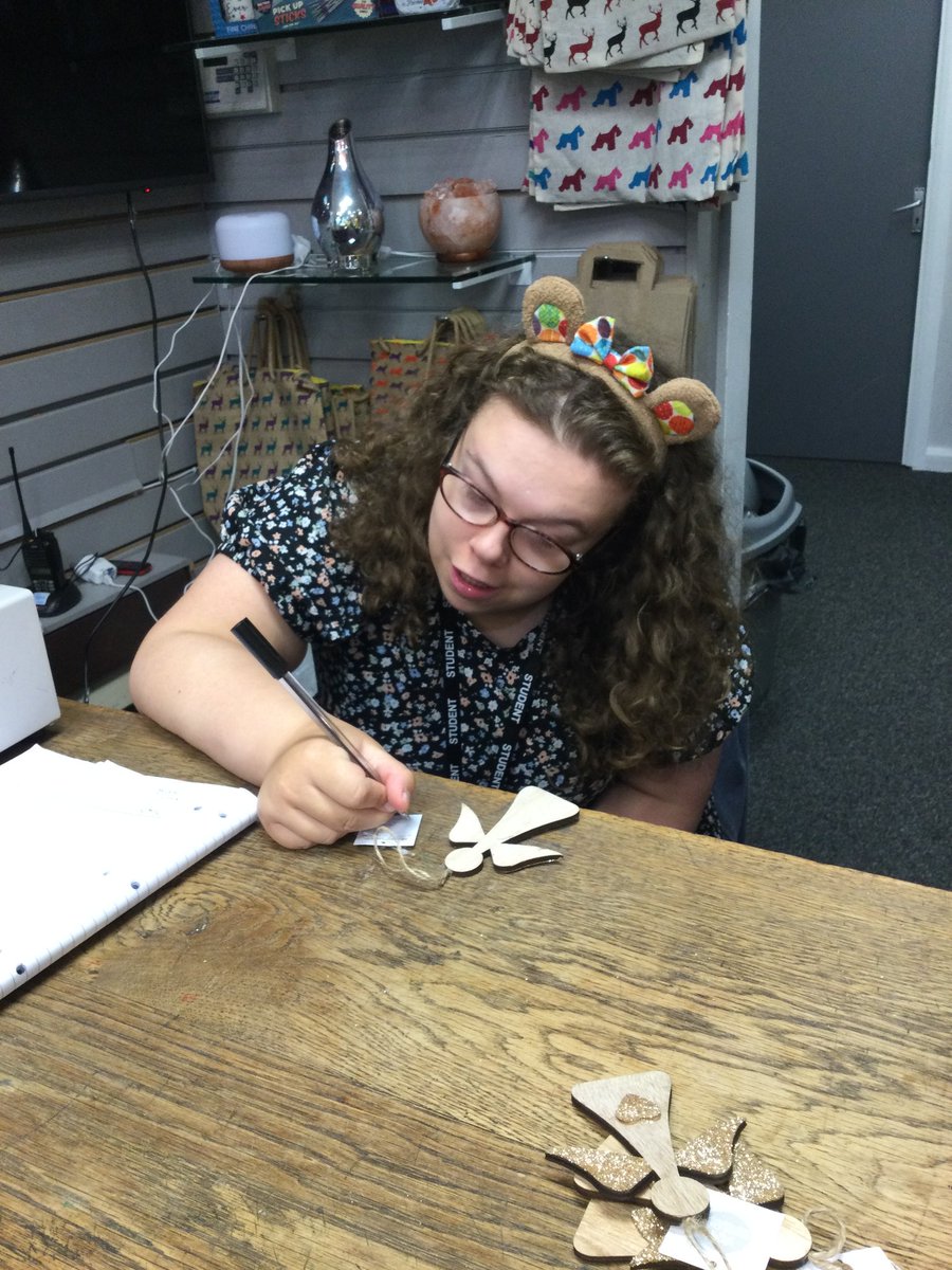 Ladies day in the Metro gift shop today 

The Christmas tree was dressed beautifully and customers served professionally.

Leah and Phoebe made Clarissa feel very welcome on her first day, well done team 😍😍😍😍😍😍