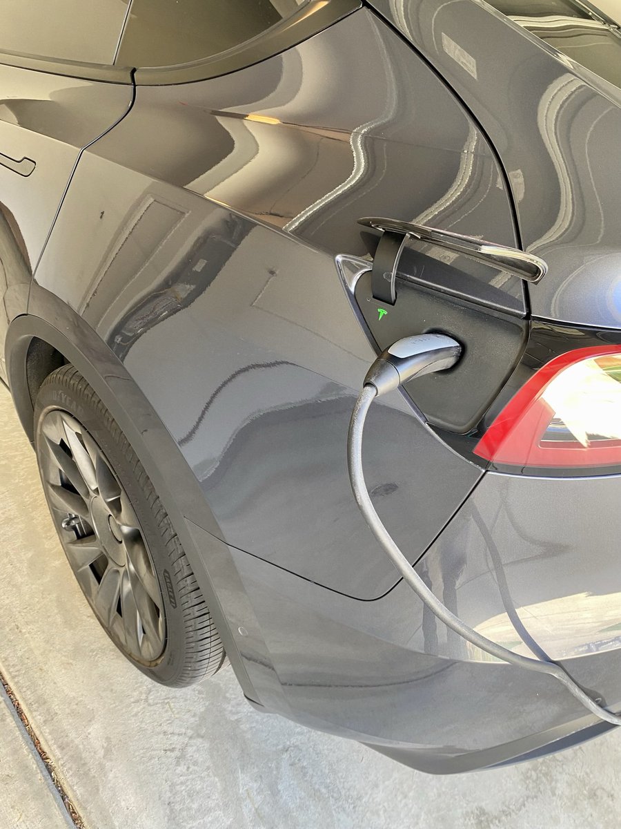 Nothing to see here, just charging my #EV off my #solarplusstorage #solar #howmuchisgas