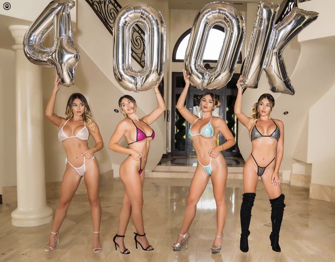 THANK YOU 400K ! 💖 Could you handle 4 of me? 😝 https://t.co/L8UUpmEwSJ