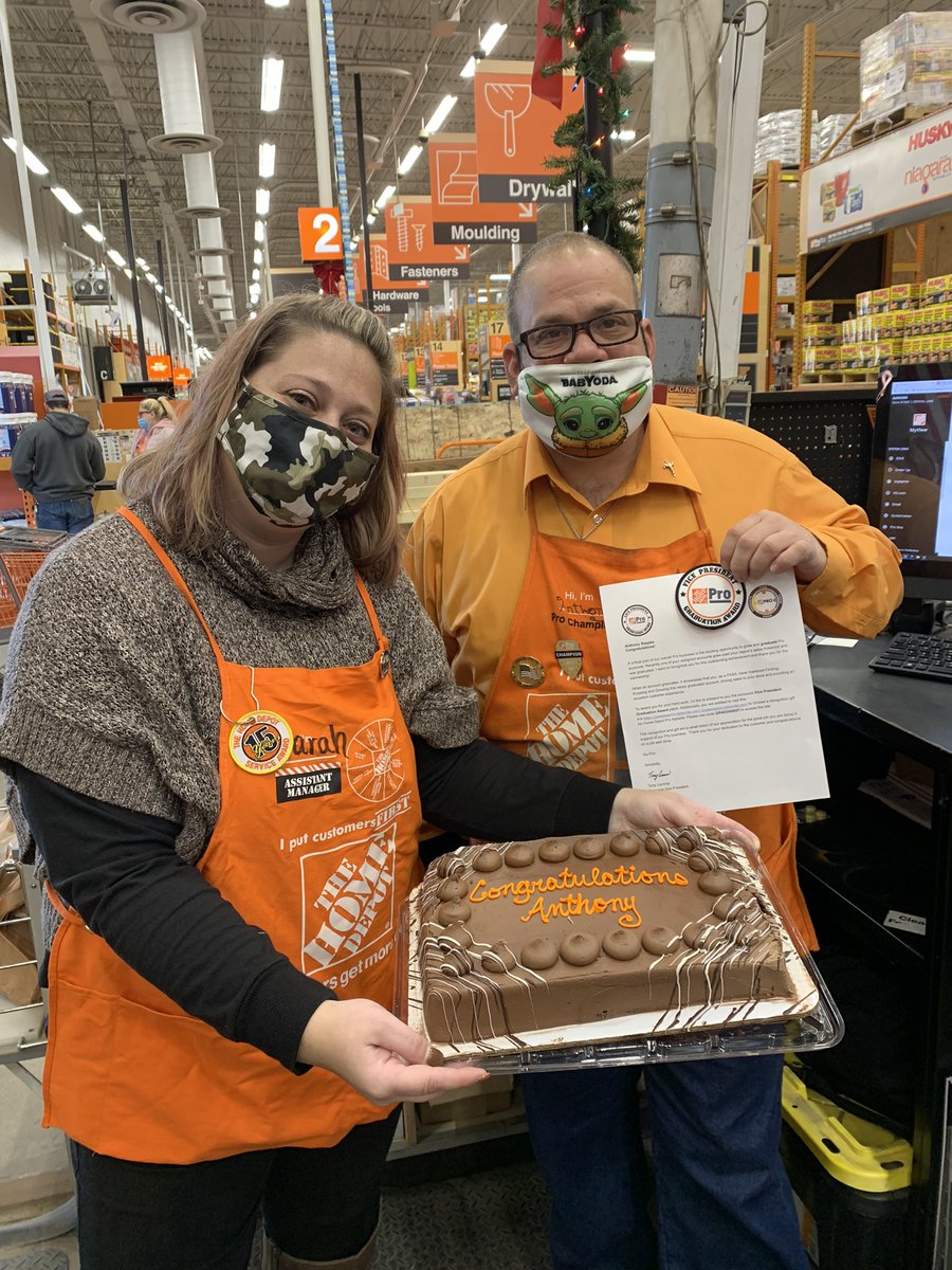 jasonvazHD's tweet photo. #thd1920 Anthony graduating a Pro customer! Thank you for your commitment to saving our Pros money and time! #findknowgrow @BrianLyonsHD @stigler_sarah @stacey_pentico https://t.co/xqkBdxGItM