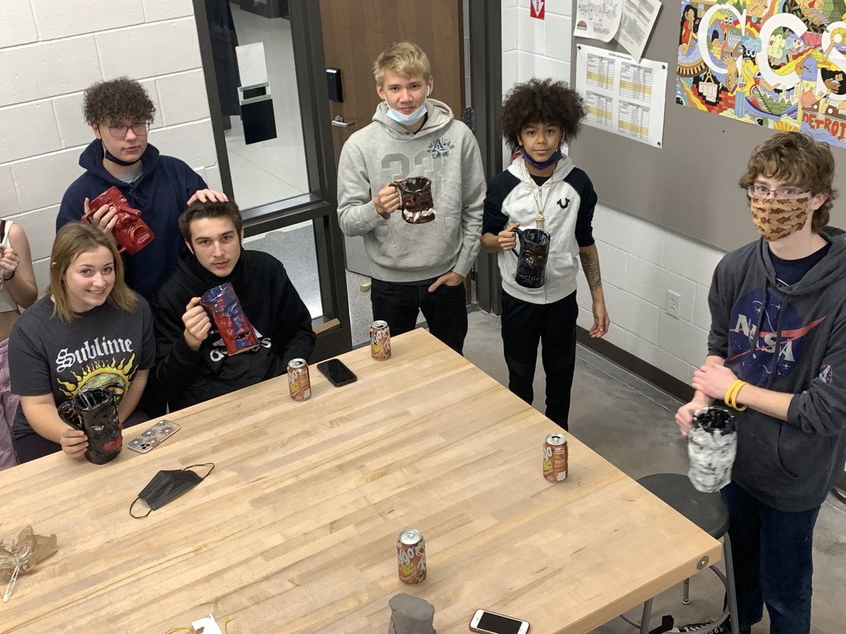 MrWwetzel's tweet photo. #Ceramic One students enjoying their lesson on form and function. Students  are using their #facemugs they created for a well deserved root beer float party.  
#WErTJ https://t.co/aQ7ESyU1Lf