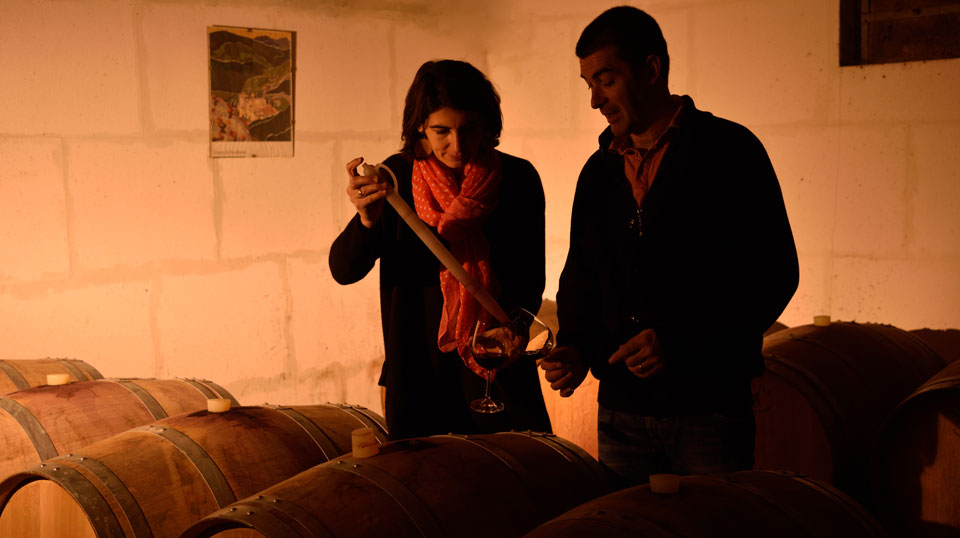ThbtS's tweet photo. Cela fait 2 ans consécutifs que la meilleure vigneronne de l'année élue par le Guide Hachette est languedocienne ! Cette année il s'agit d'Anne-Laure Borras du Domaine le Nouveau Monde.
Bravo mesdames !
#Wines #GuideHachette
https://t.co/i86xdLQBYn https://t.co/d7xhkQ9Q89