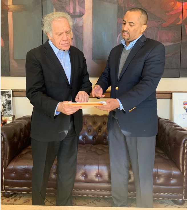 🇳🇮#Nicaragua | El Embajador de Nicaragua ante la Organización de Estados Americanos (OEA), Arturo McFields Yescas presentó a Luis Almagro, Secretario General de esta organización, la denuncia a la Carta de la <a href="/OEA_oficial/">OEA</a>.